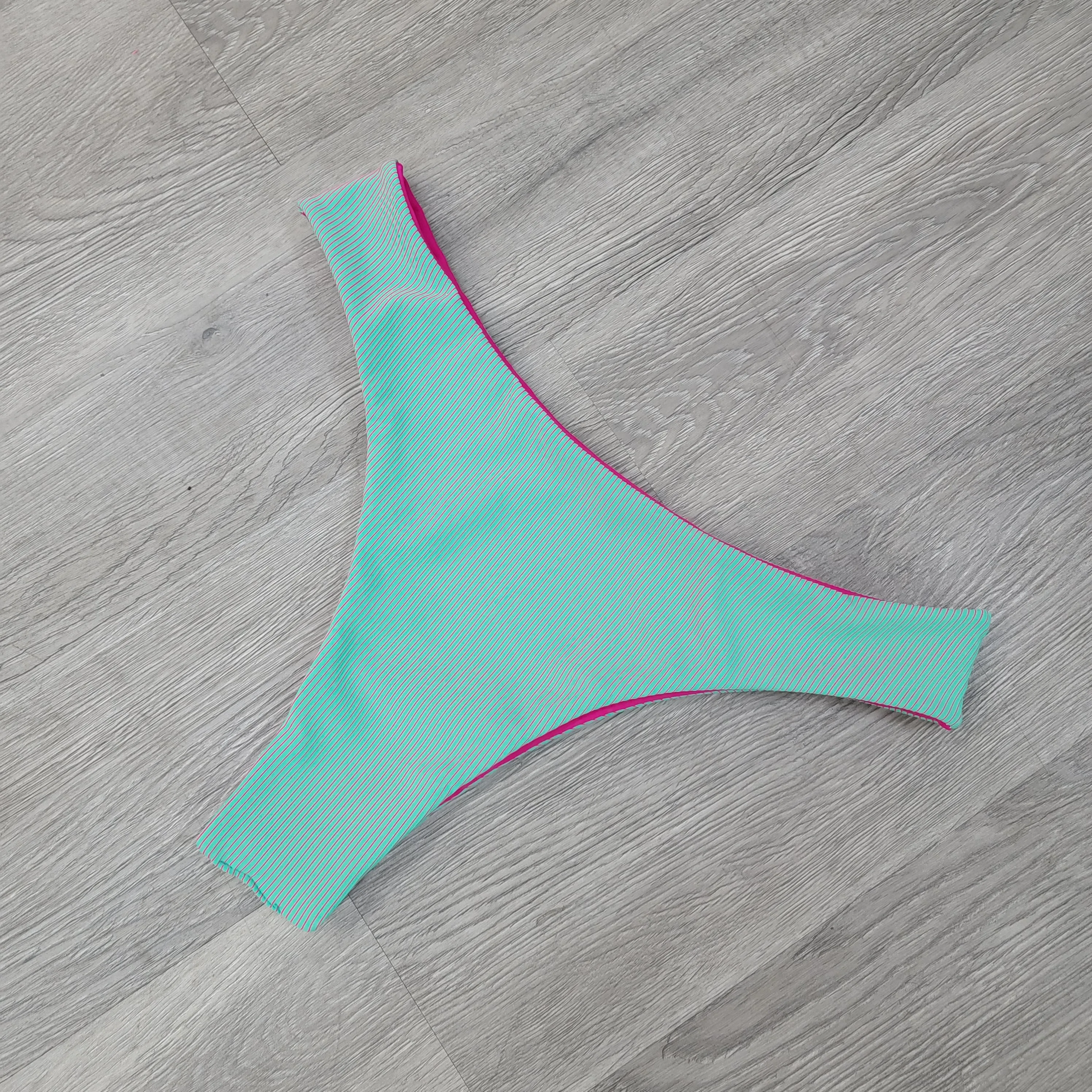 Illusions Aqua Fuchsia Scoop Bottoms